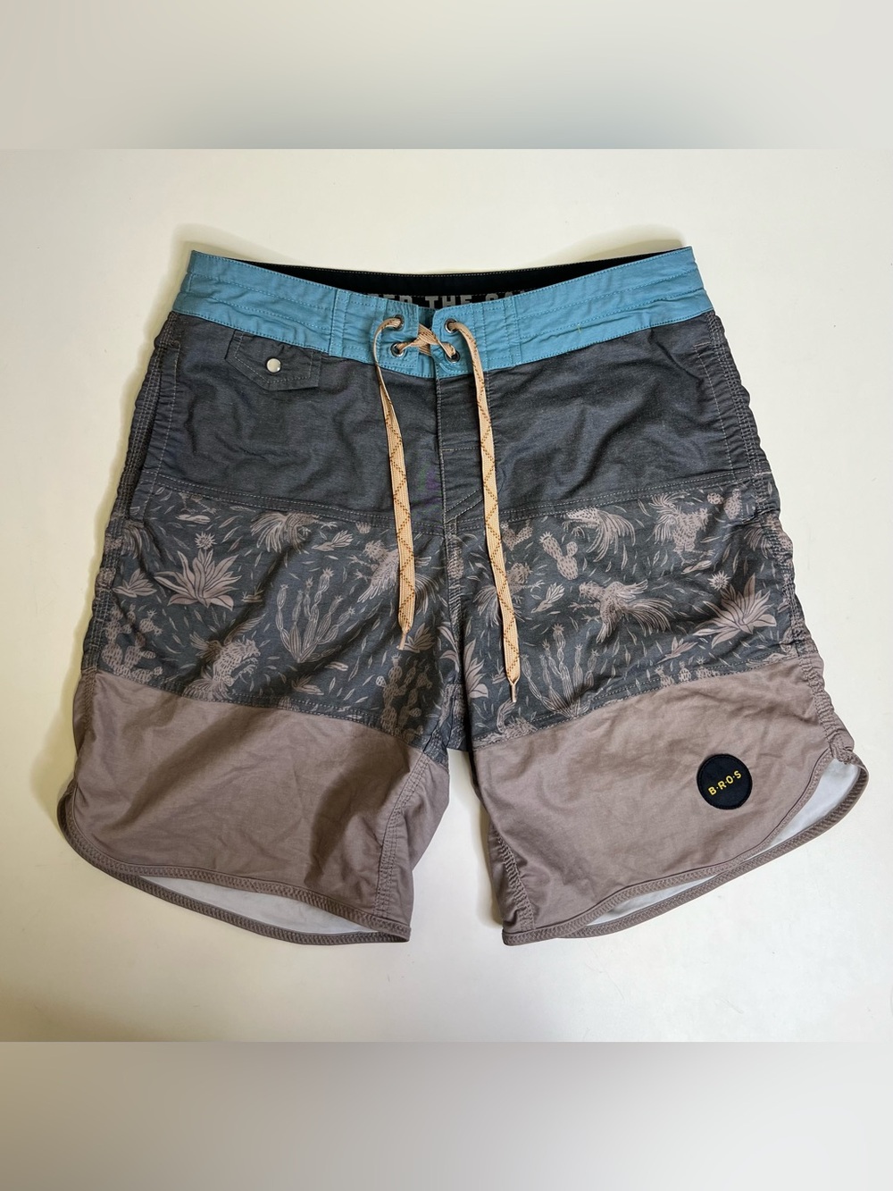 Howler Bros Shorts Mens Stretch Vaquero Board Shorts - Size 30